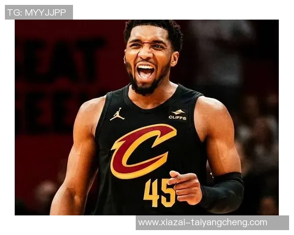 米切尔赞鲍尔赛场思维与詹姆斯相似强调球队所需的关键特质